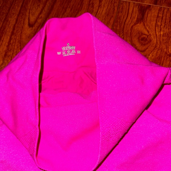 Four pairs of gym shorts with butt scrunch - Picture 4 of 4